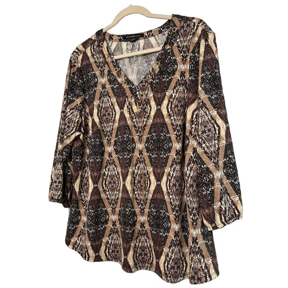 Zac & Rachel Ladies V Neck Blouse With Necklace Embellishment Size 1X Plus Size - Picture 3 of 7